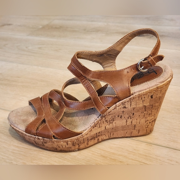 B.O.C. Born Leatger Cork Wedge Sandals 9 - Picture 4 of 12